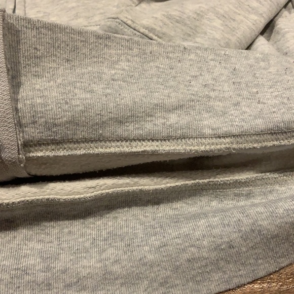 Gap full zip sweater with floral letters - Picture 8 of 8